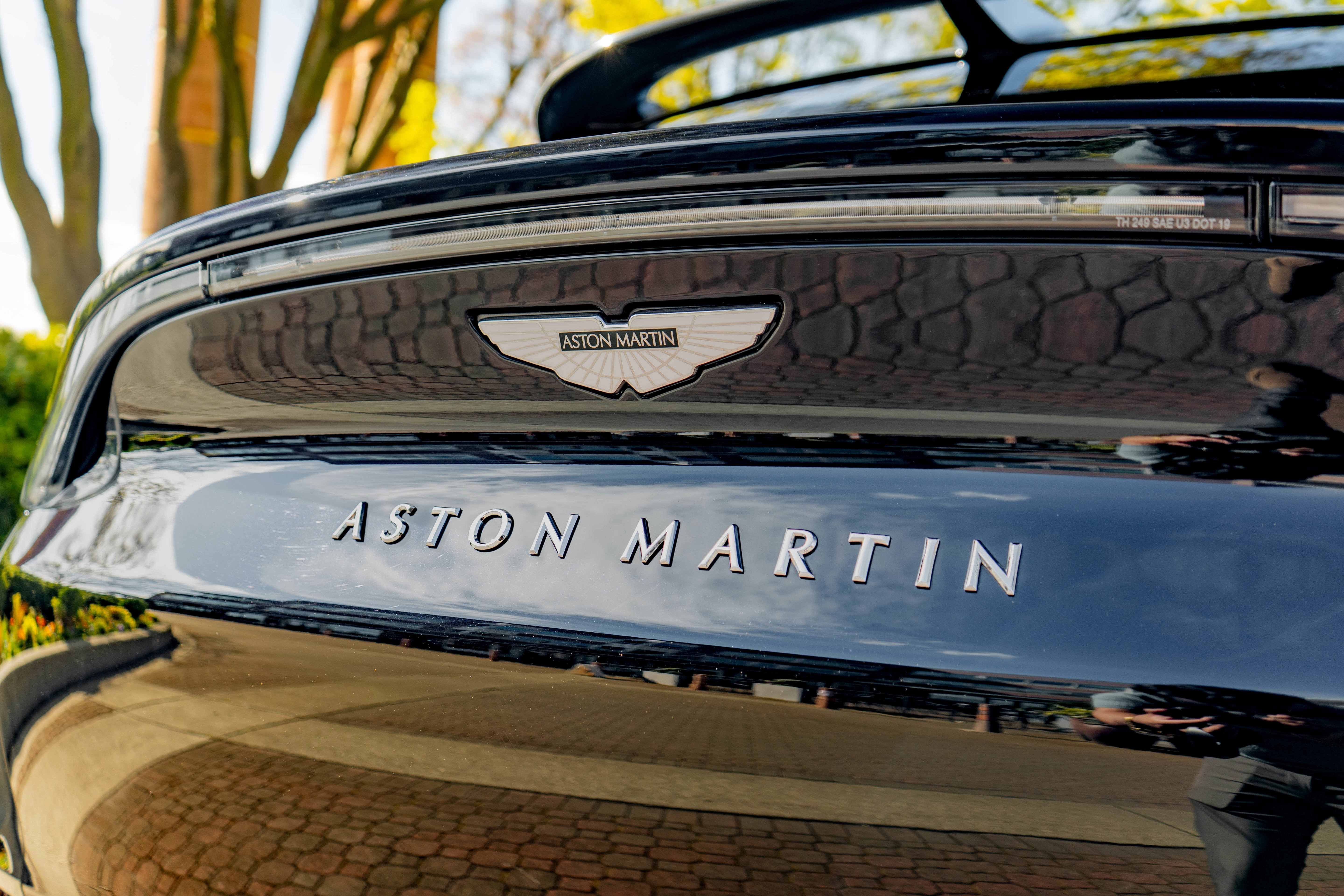 Used 2021 Aston Martin DBX image 8