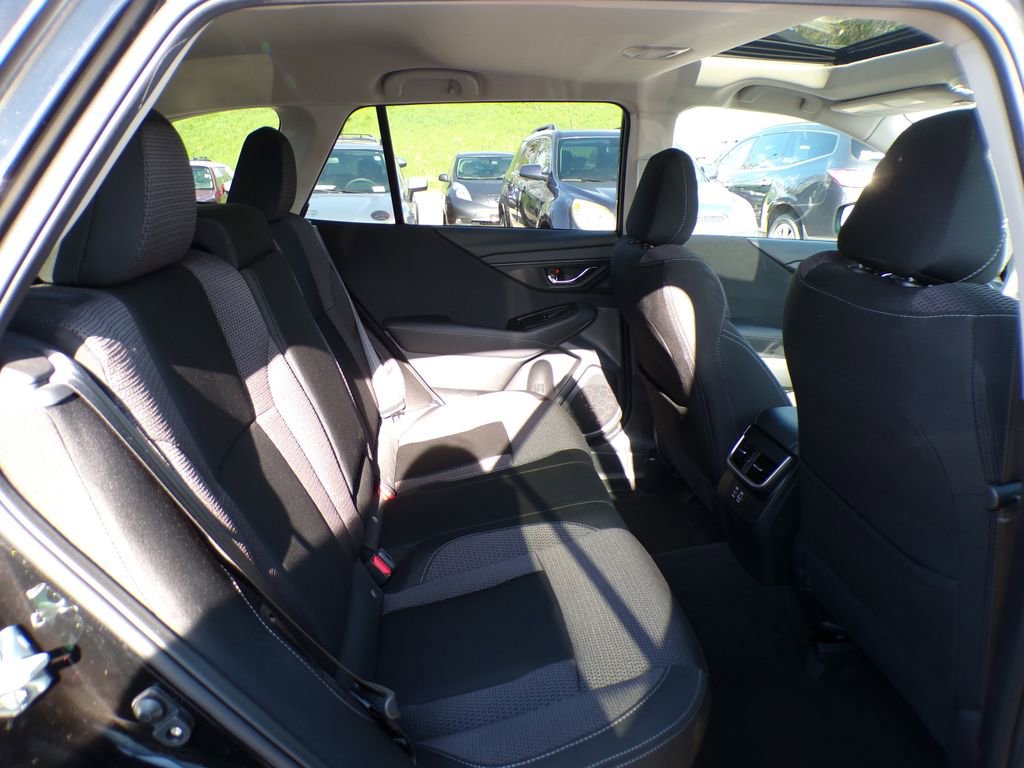 Used 2023 Subaru Outback Premium AWD/4WD image 17