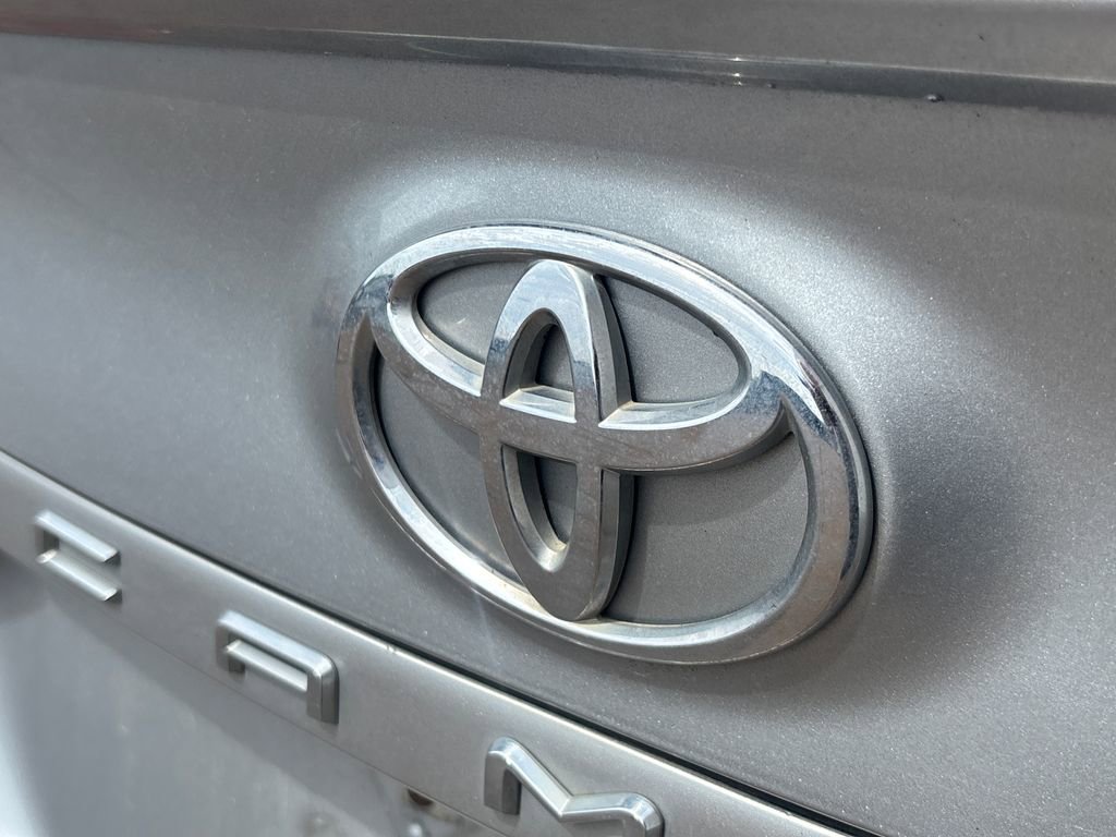 Used 2018 Toyota Camry SE FWD image 28