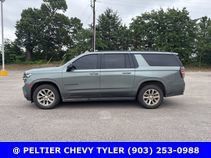 Used 2023 Chevrolet Suburban Premier AWD/4WD image 4