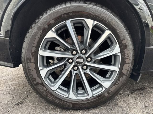 Used 2024 Cadillac Lyriq Sport AWD/4WD image 6