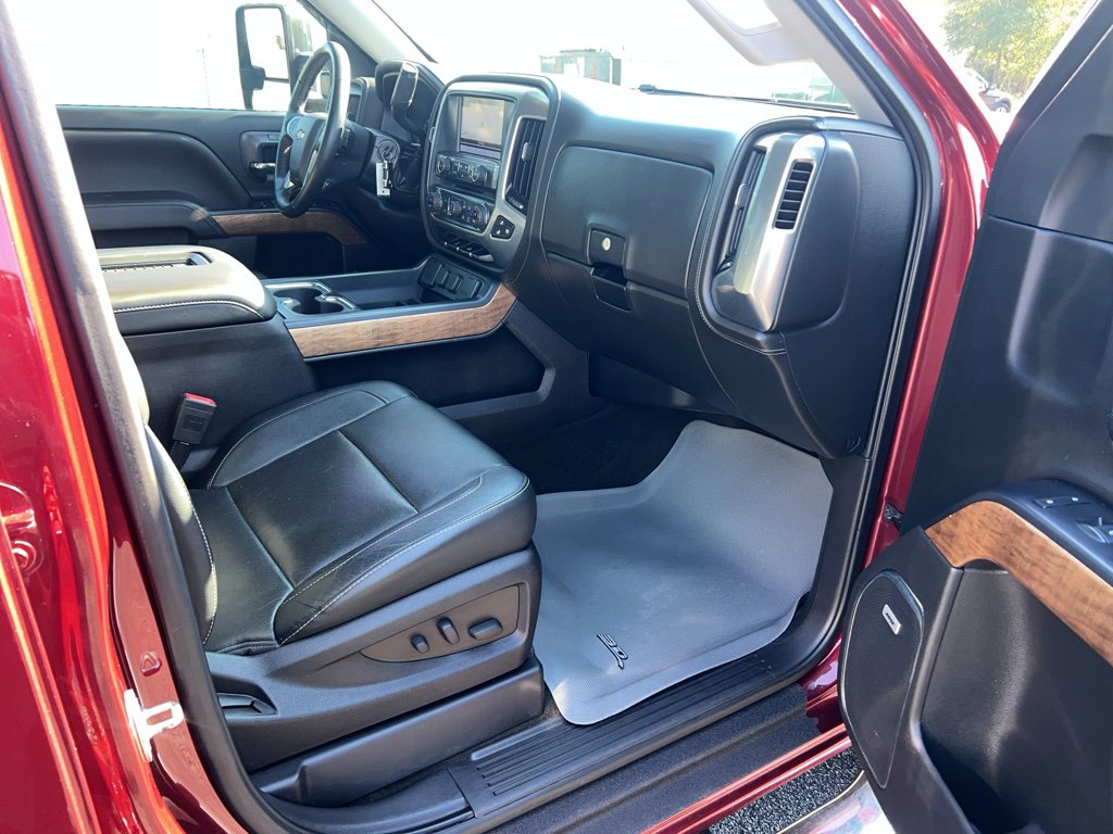 Used 2017 Chevrolet Silverado 1500 LTZ w/ Sport Package image 29