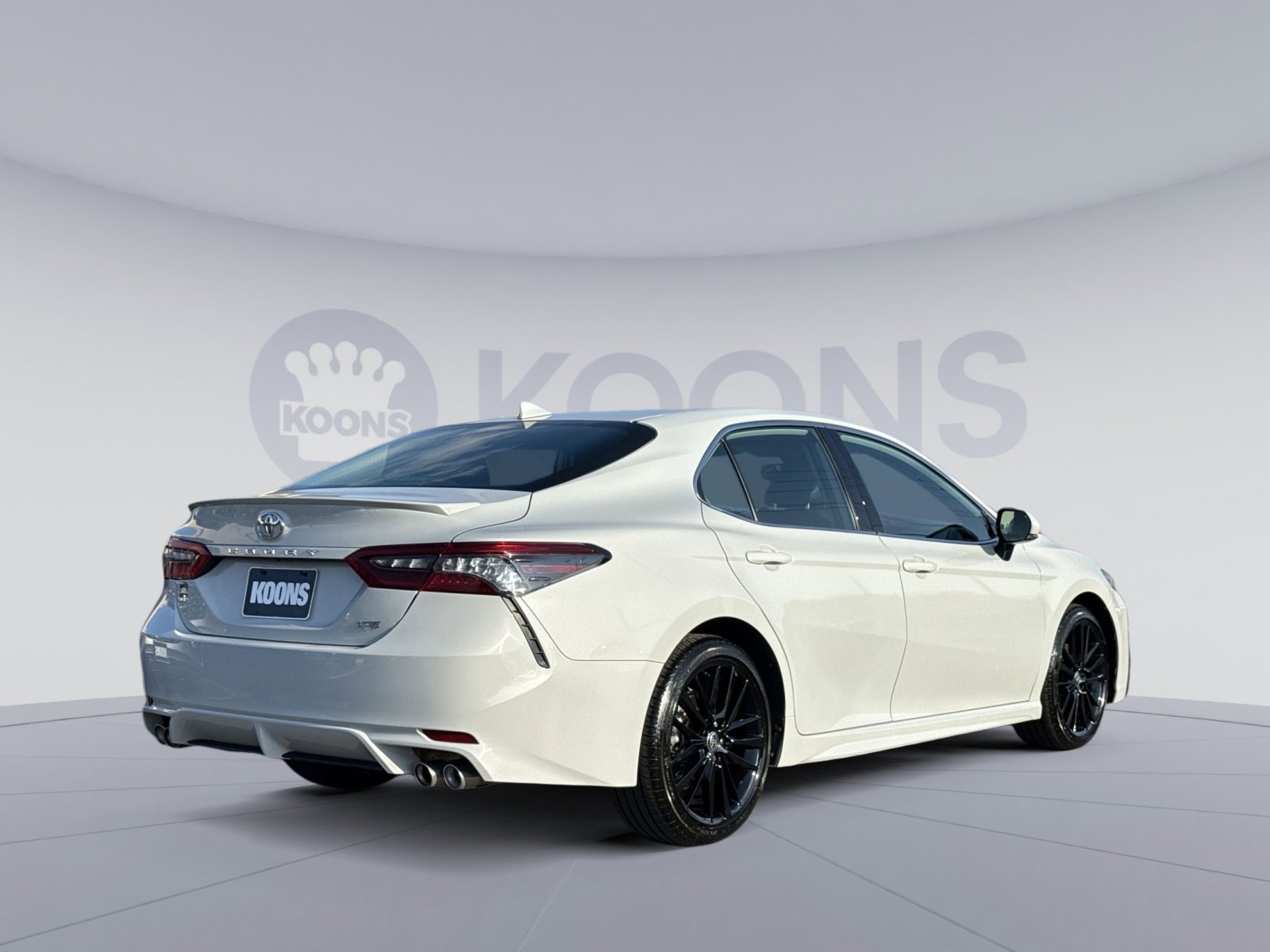 Used 2023 Toyota Camry XSE image 7