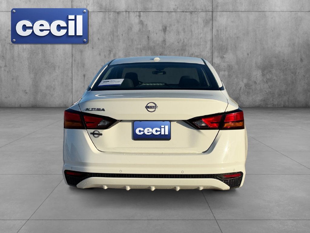 Used 2025 Nissan Altima 2.5 SV FWD image 6