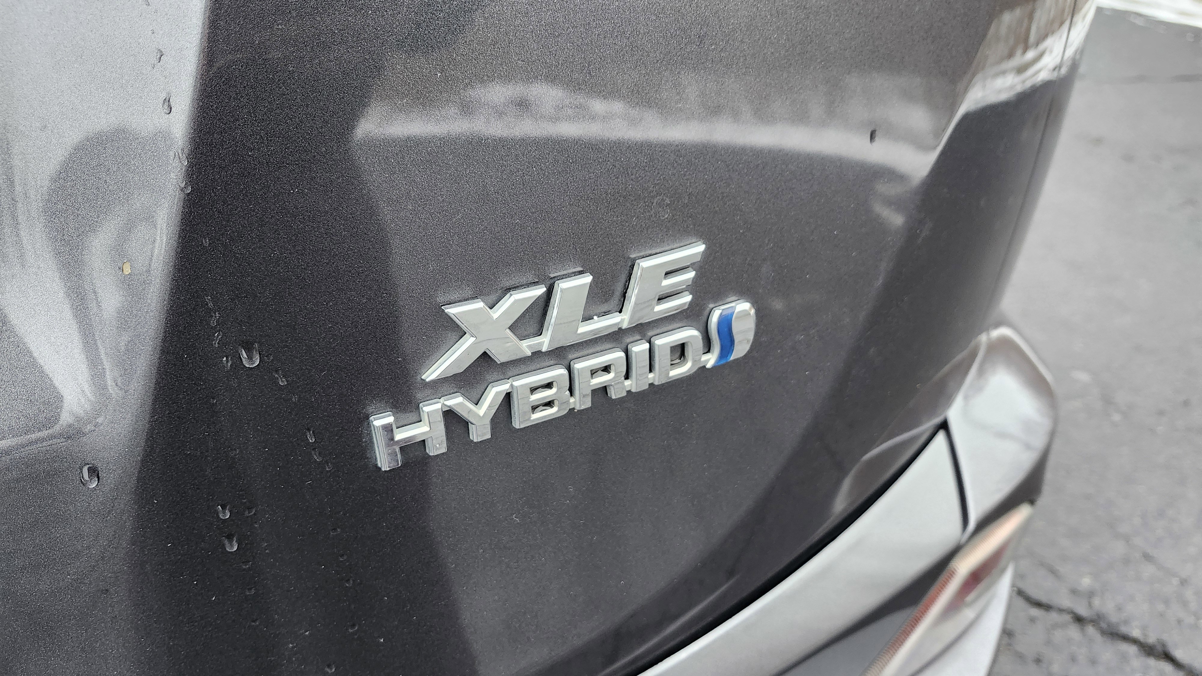 Used 2017 Toyota RAV4 XLE w/ All Weather Liner Package image 21