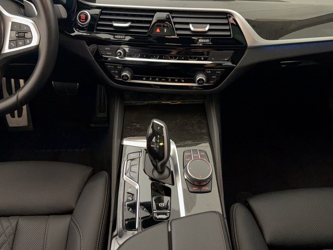Certified 2023 BMW 530e w/ M Sport Package RWD image 22