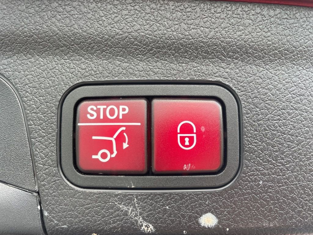 Used 2023 Mercedes-Benz GLE 350 4MATIC image 11