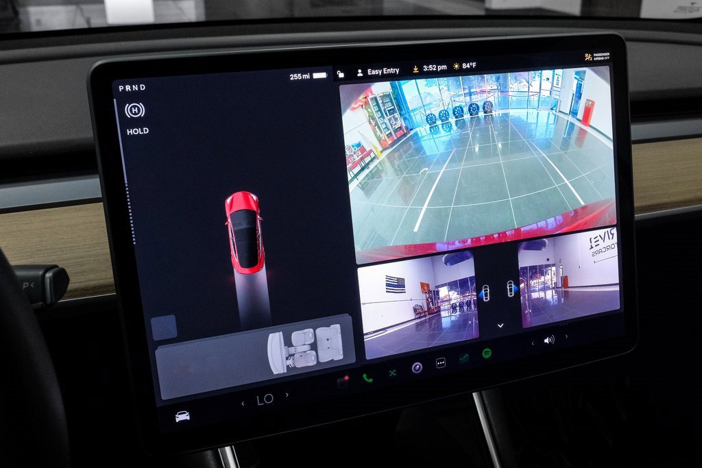 Used 2018 Tesla Model 3 Long Range image 24