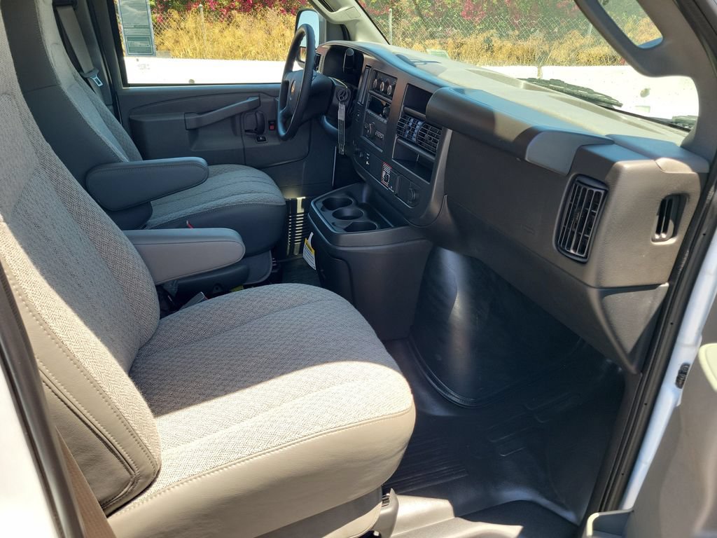 New 2026 Chevrolet Express 2500 w/ Driver Convenience Package RWD image 15