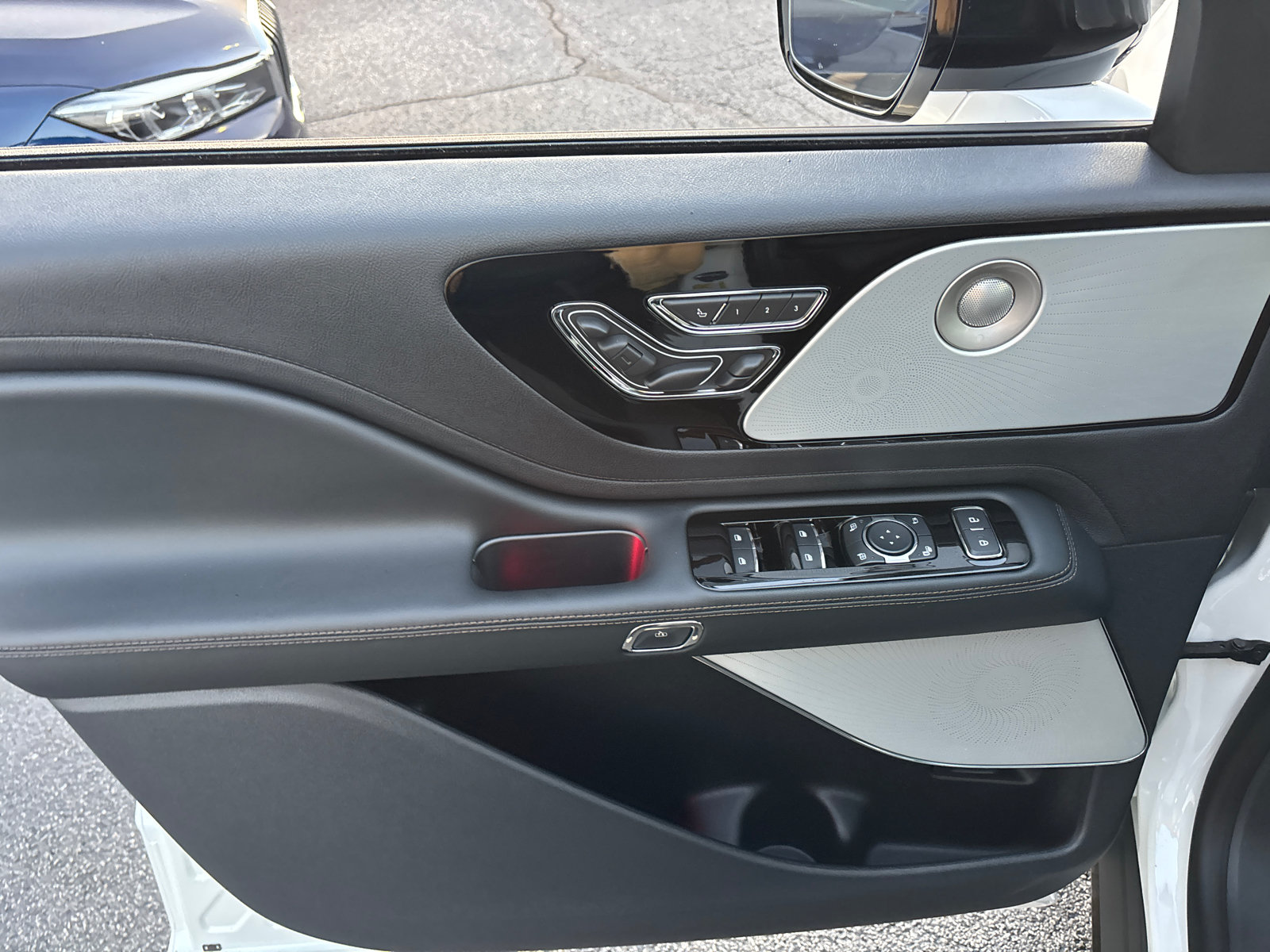 New 2027 Lincoln Aviator Reserve AWD/4WD image 11