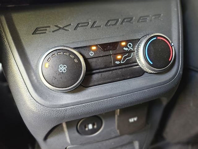 Used 2025 Ford Explorer ST-Line AWD/4WD image 29