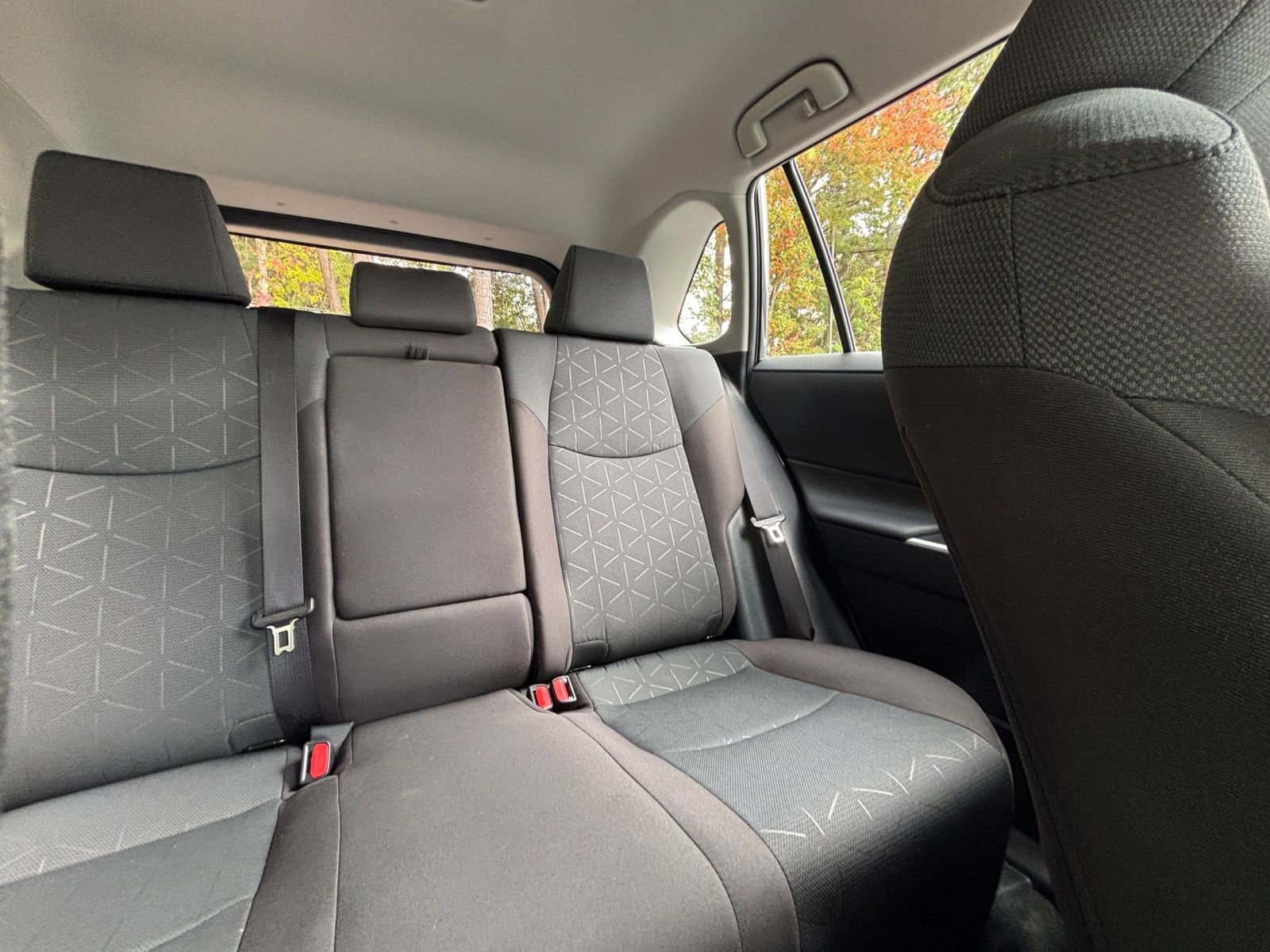 Used 2025 Toyota RAV4 XLE image 37