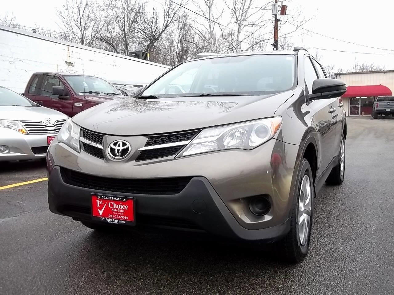 Used 2013 Toyota RAV4 LE image 1