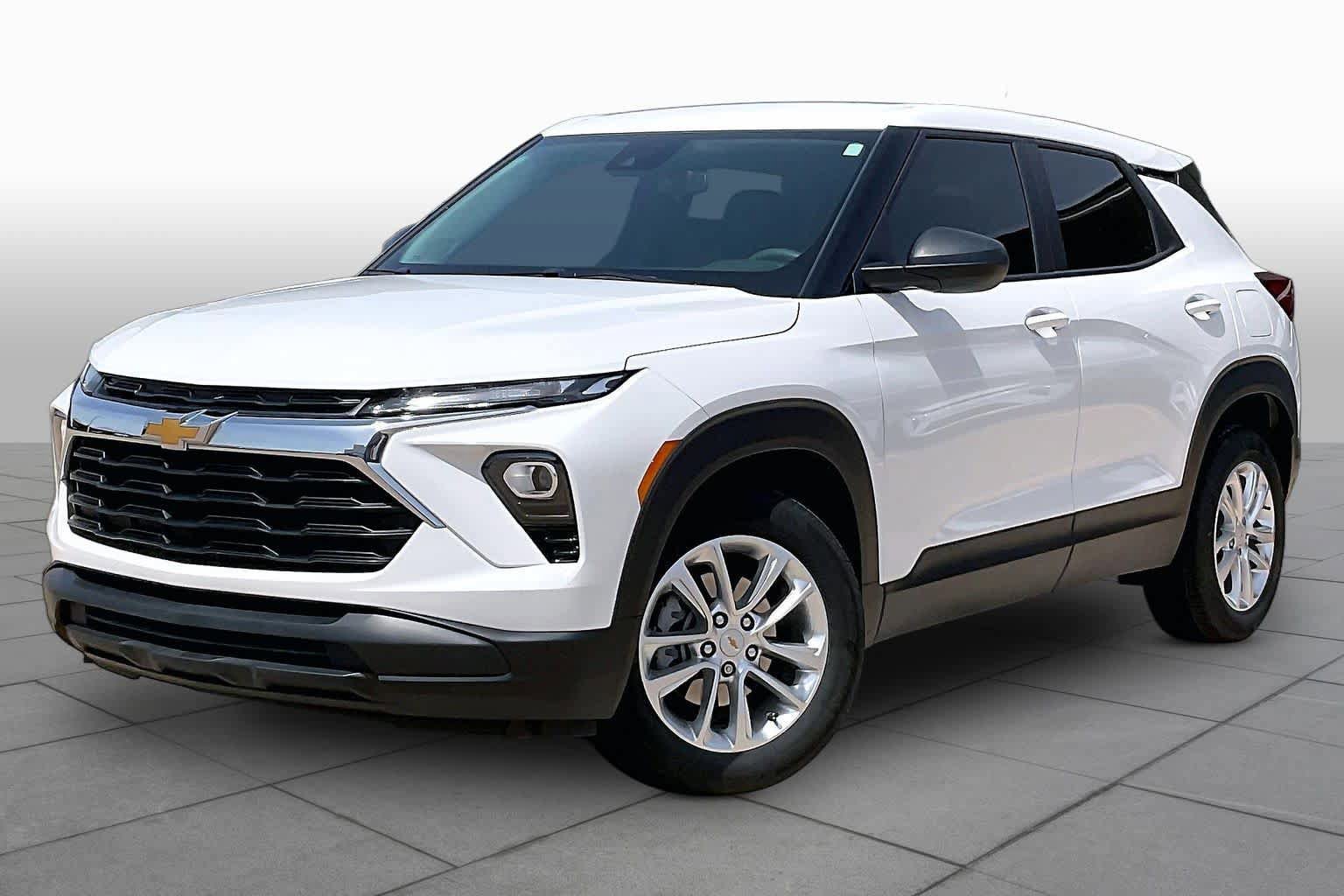 Certified 2025 Chevrolet TrailBlazer LS w/ LS Convenience Package FWD image 3