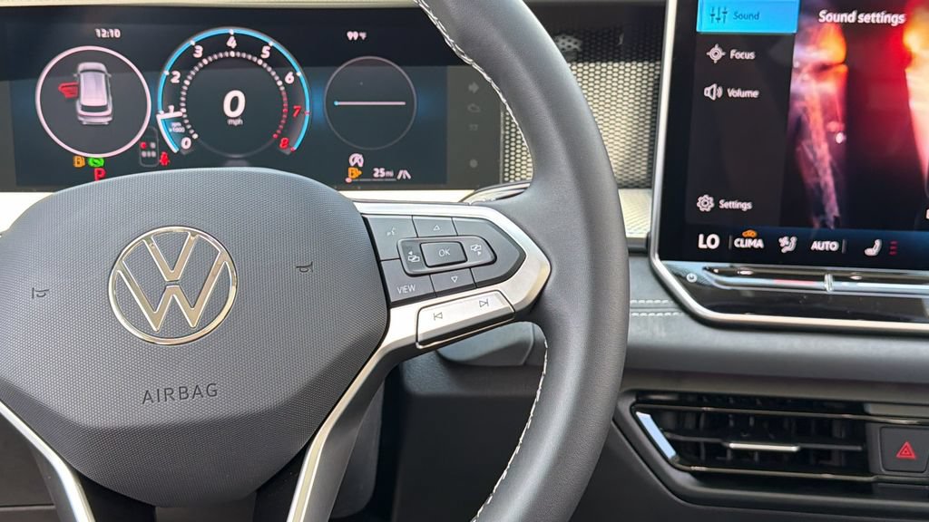 New 2026 Volkswagen Tiguan SE AWD/4WD image 27