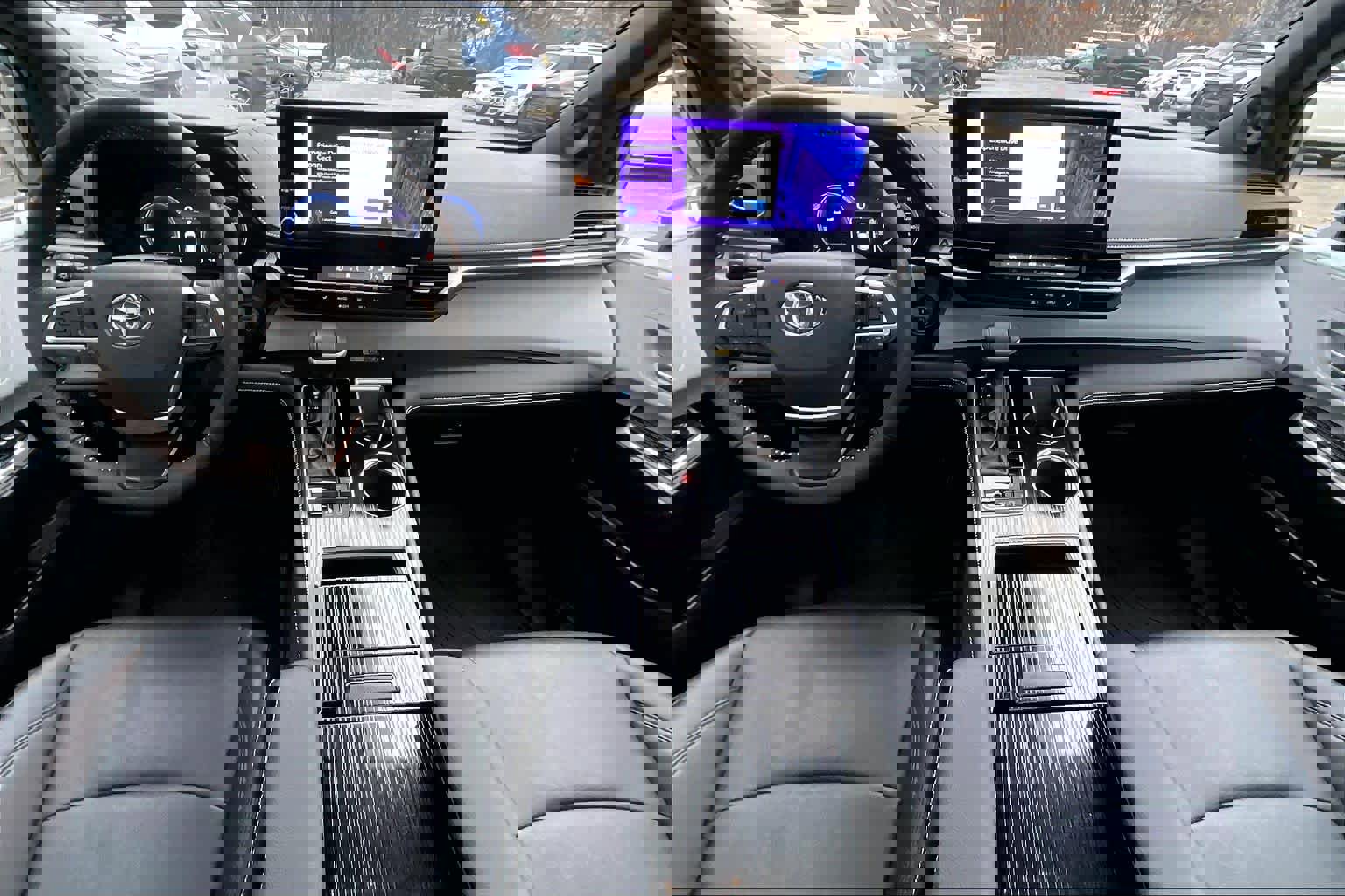 Used 2025 Toyota Sienna XSE w/ XSE Plus Package image 15