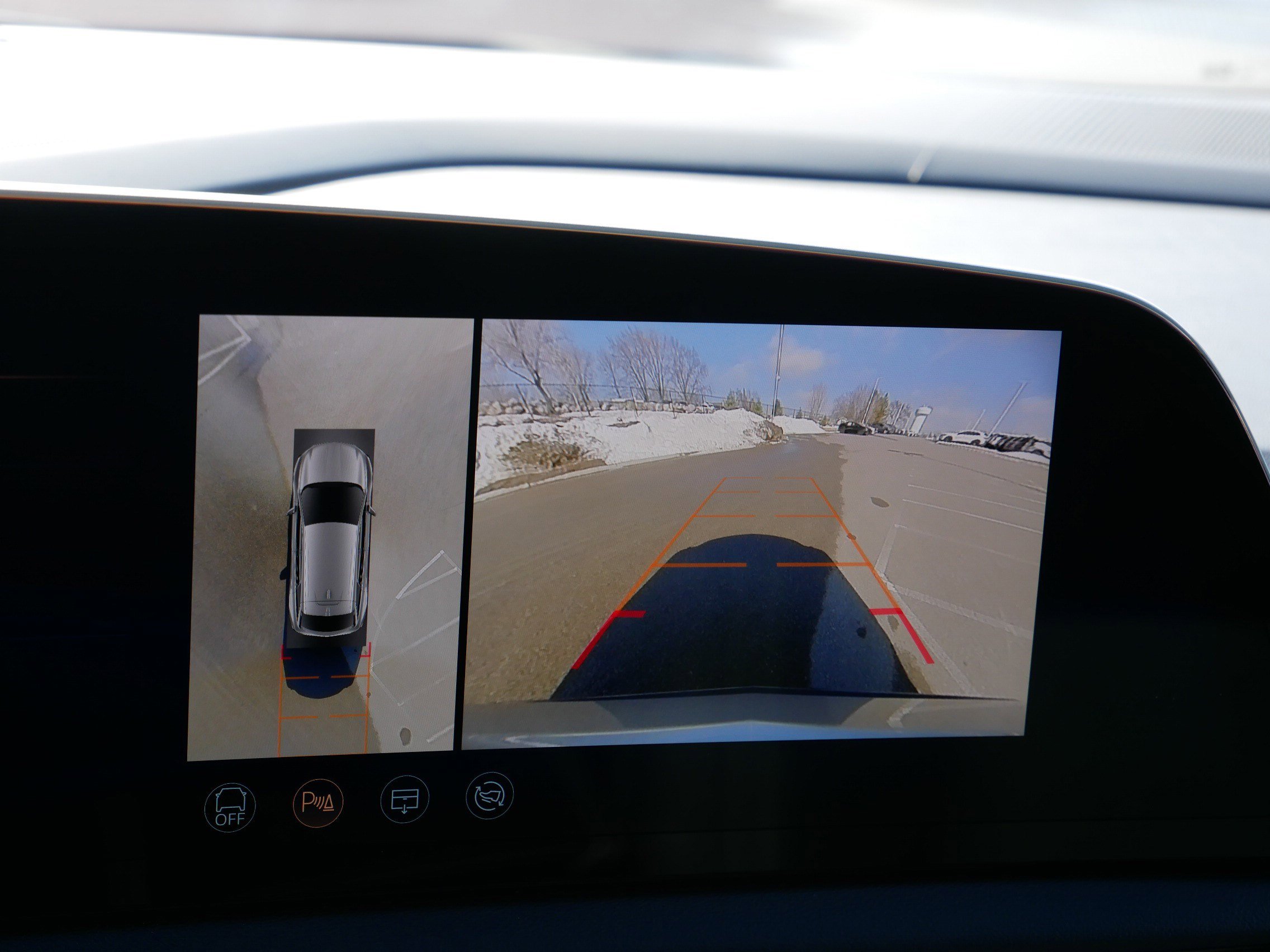 Certified 2025 Cadillac Optiq Sport 2 w/ LPO, Floor Liner Package image 26