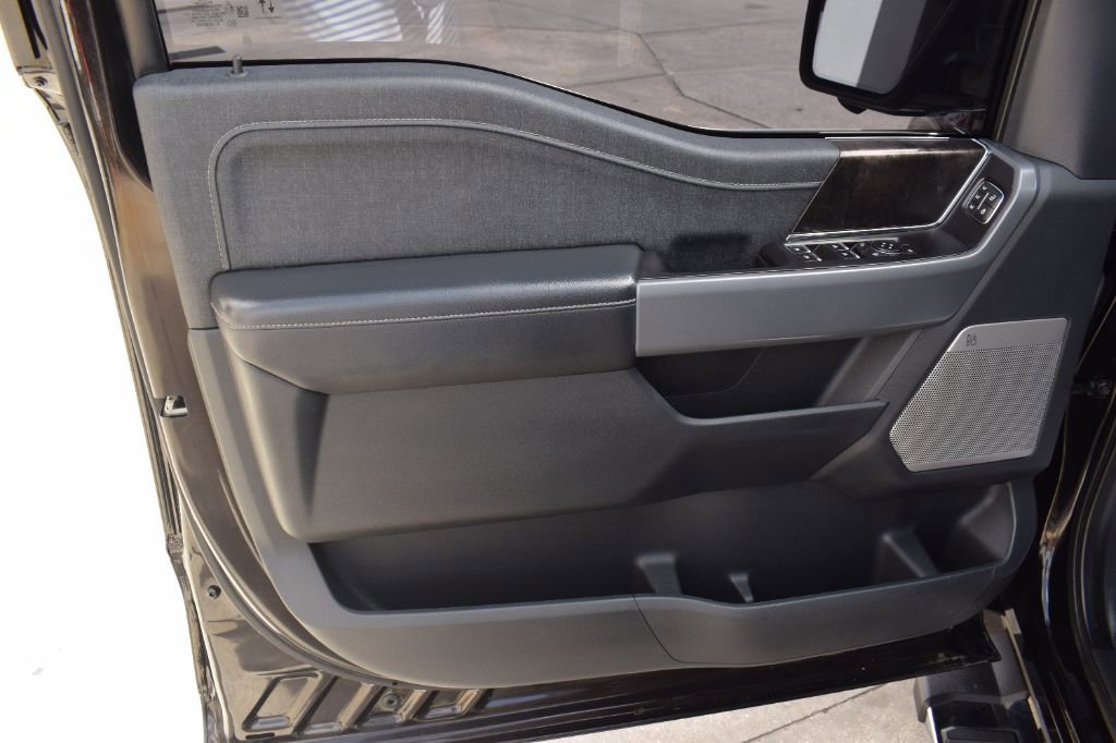 Used 2021 Ford F150 Lariat w/ Equipment Group 502A High AWD/4WD image 9