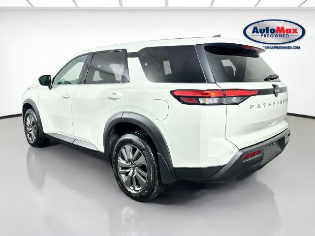 Used 2024 Nissan Pathfinder S AWD/4WD image 5