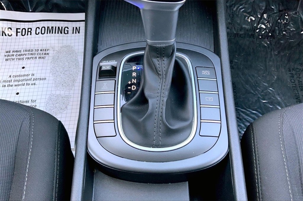 Used 2025 Hyundai Kona SEL image 16