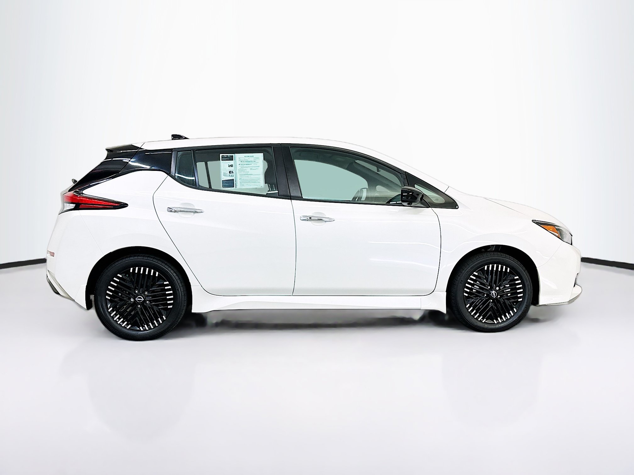 Used 2025 Nissan Leaf SV Plus FWD image 10