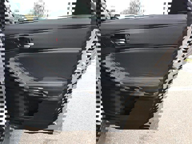 Used 2020 Toyota Avalon XSE image 19