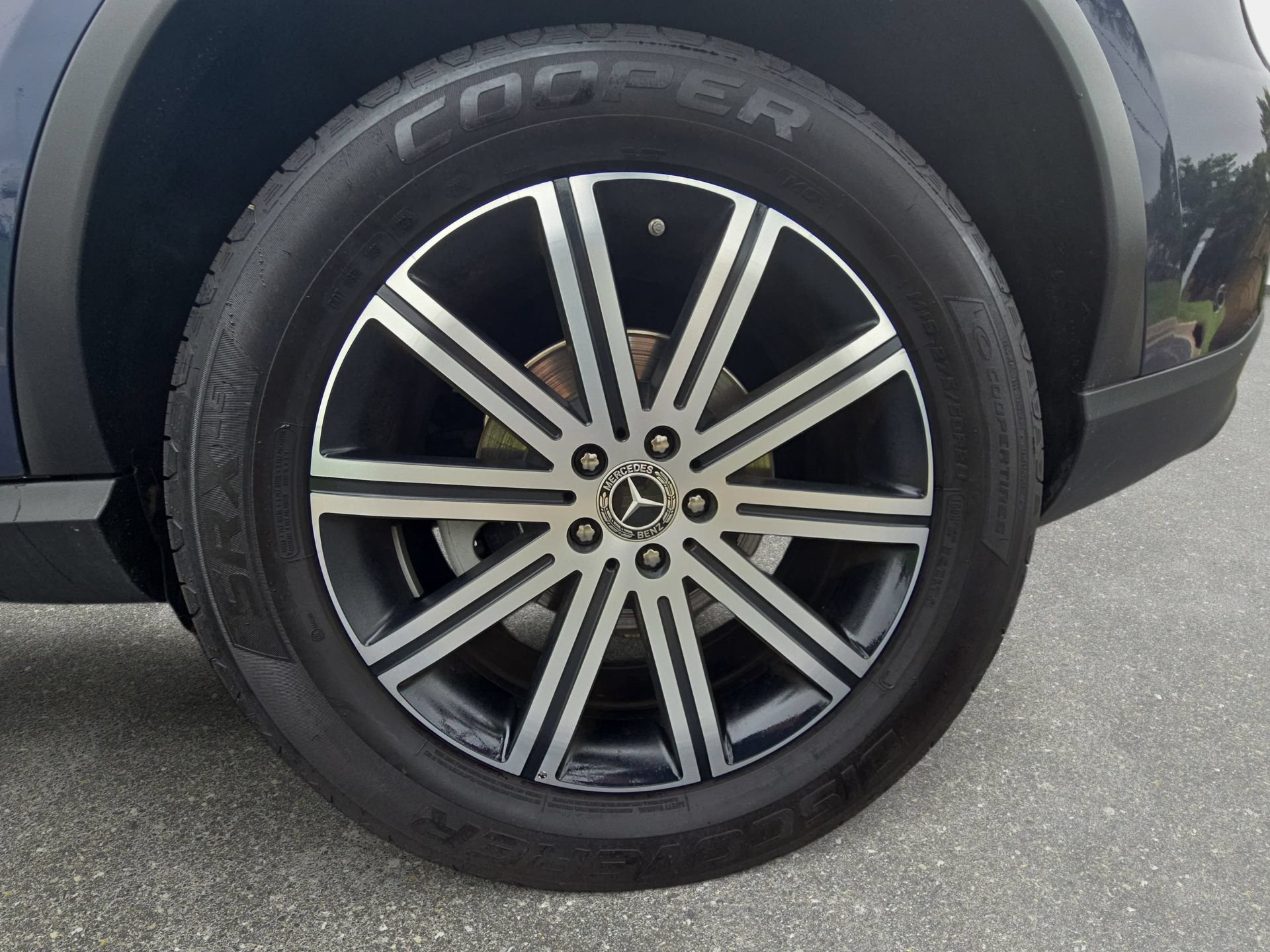Certified 2025 Mercedes-Benz GLE 350 4MATIC image 32