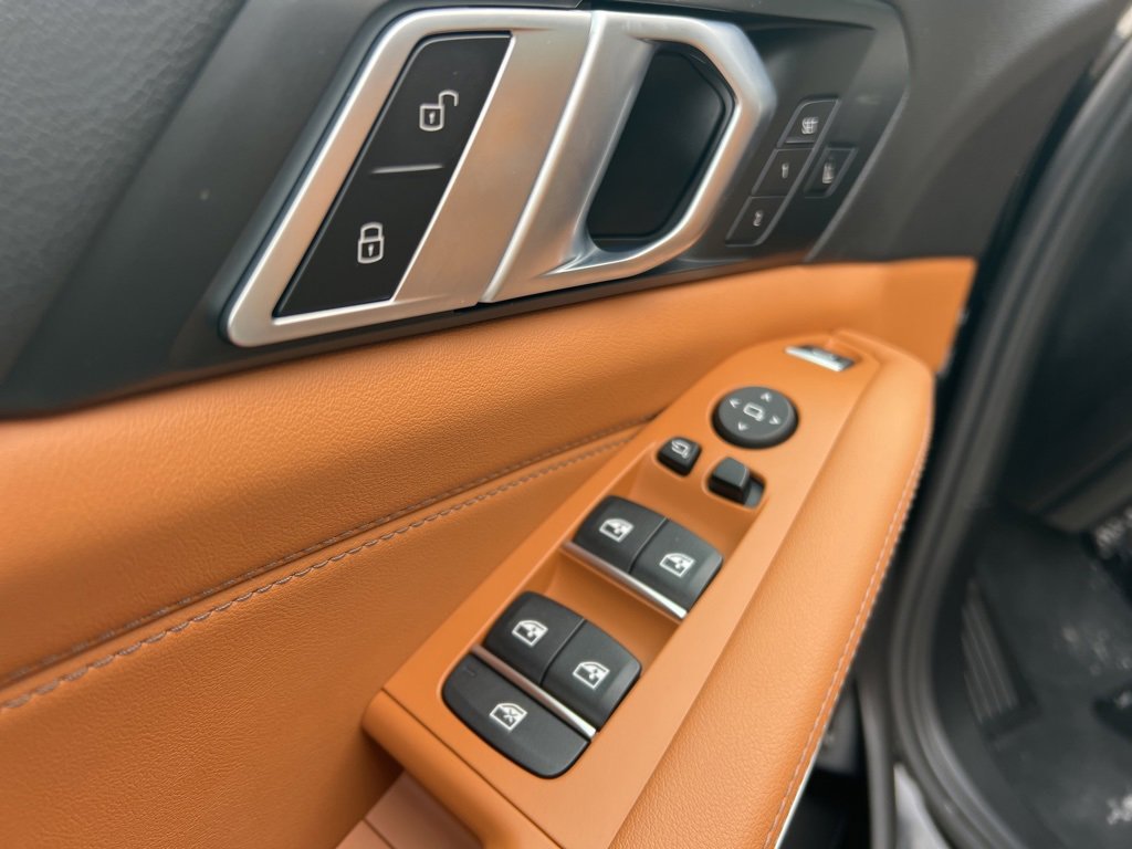 Used 2023 BMW X5 xDrive45e w/ Climate Comfort Package image 12