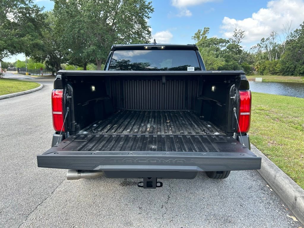 Certified 2025 Toyota Tacoma SR AWD/4WD image 10