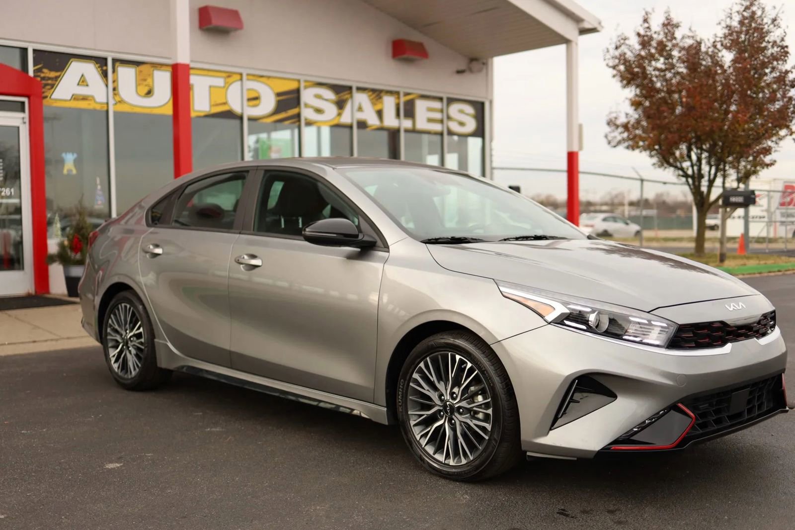 Used 2024 Kia Forte GT-Line w/ GT-Line Premium Package image 3