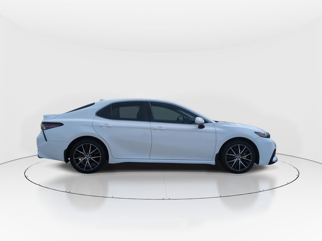 Used 2024 Toyota Camry SE FWD image 9