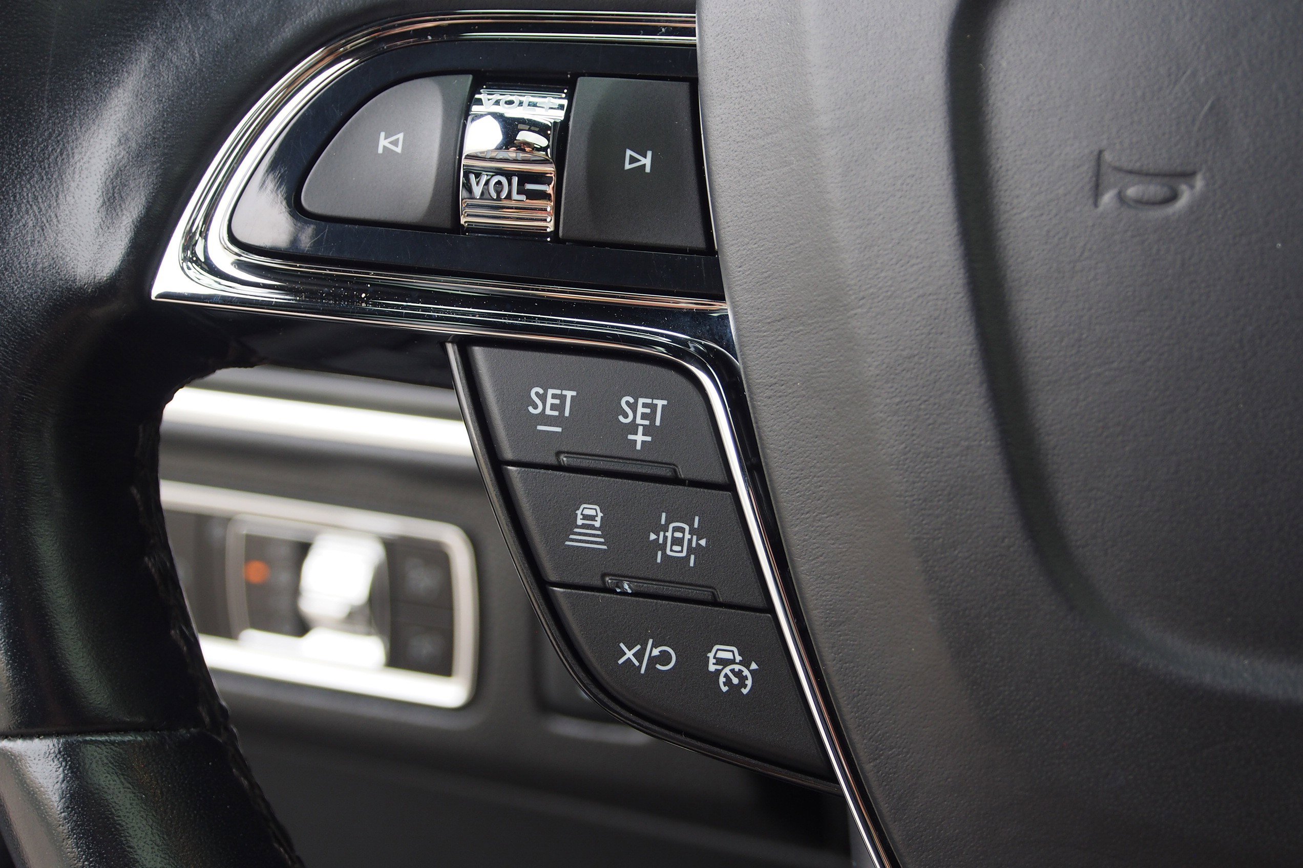 Used 2024 Lincoln Navigator Premiere image 28