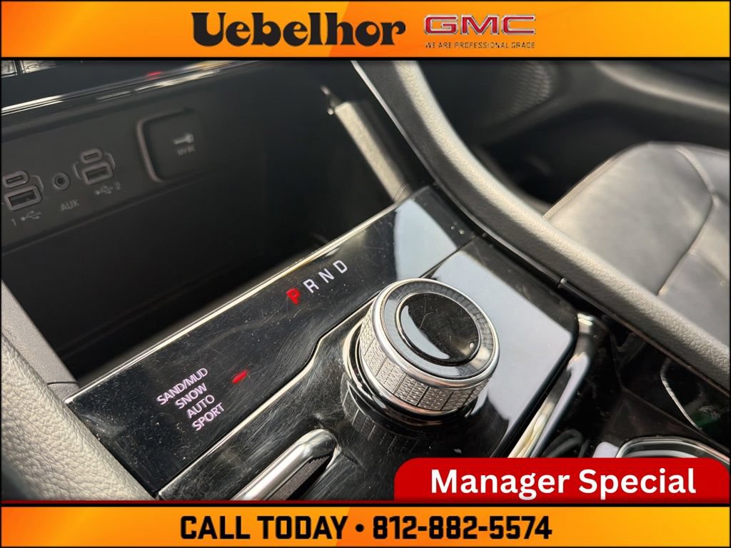 Used 2023 Jeep Grand Cherokee Limited w/ Trailer Tow Prep Group (B) AWD/4WD image 32