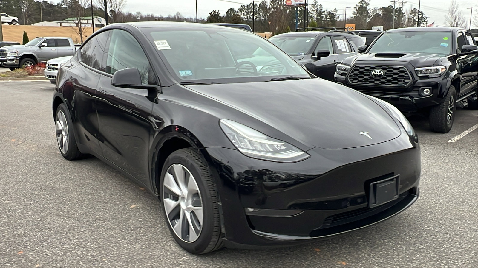 Used 2021 Tesla Model Y Long Range image 5