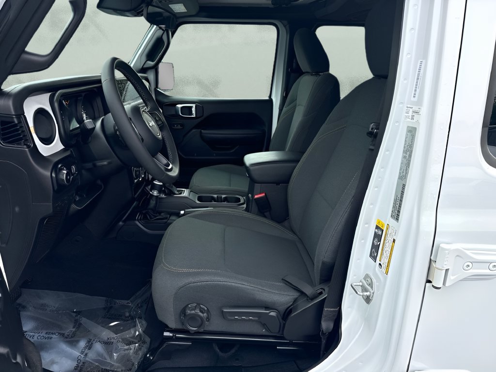 Used 2025 Jeep Wrangler Unlimited Sport AWD/4WD image 9