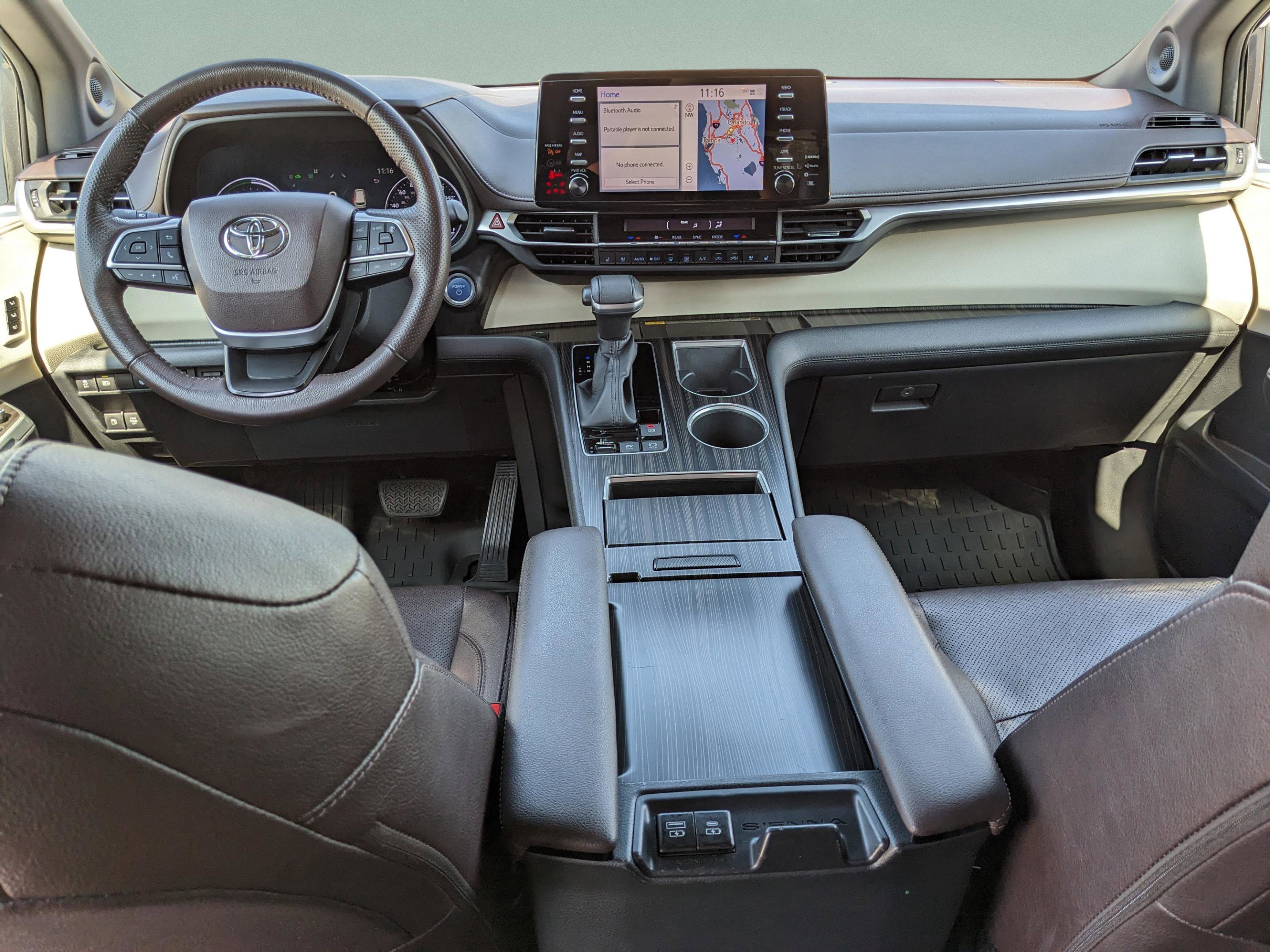 Used 2022 Toyota Sienna Platinum image 17