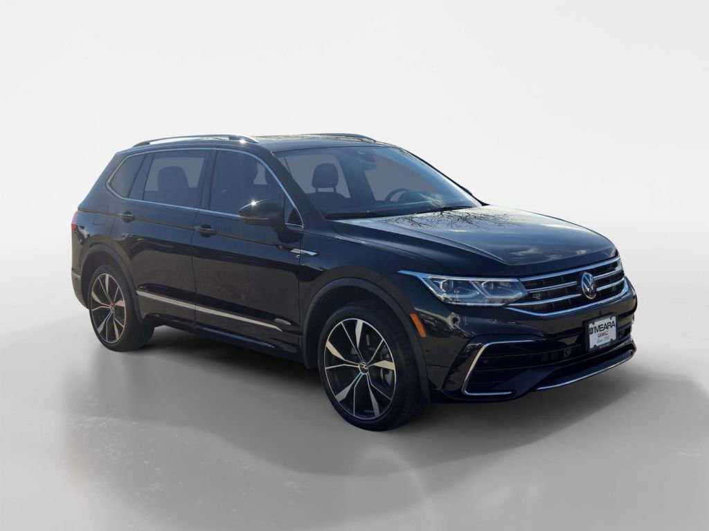 Used 2024 Volkswagen Tiguan SEL R-Line image 8