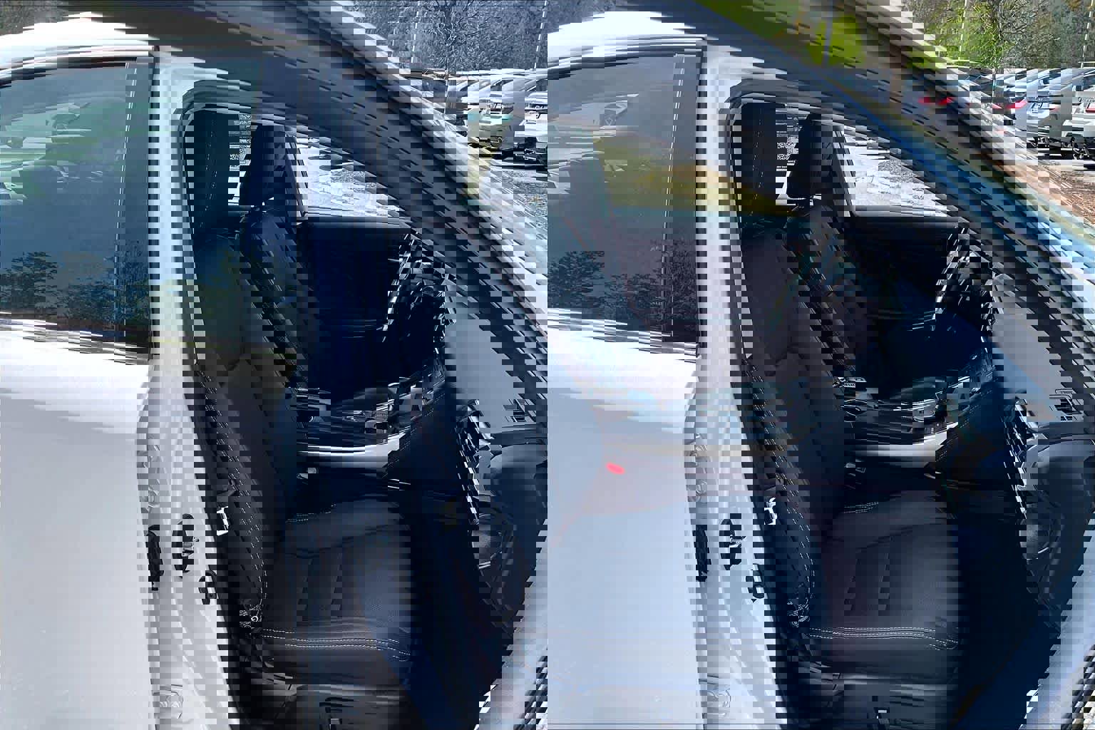 Used 2020 Lexus IS 300 w/ Accessory Package 2 image 8