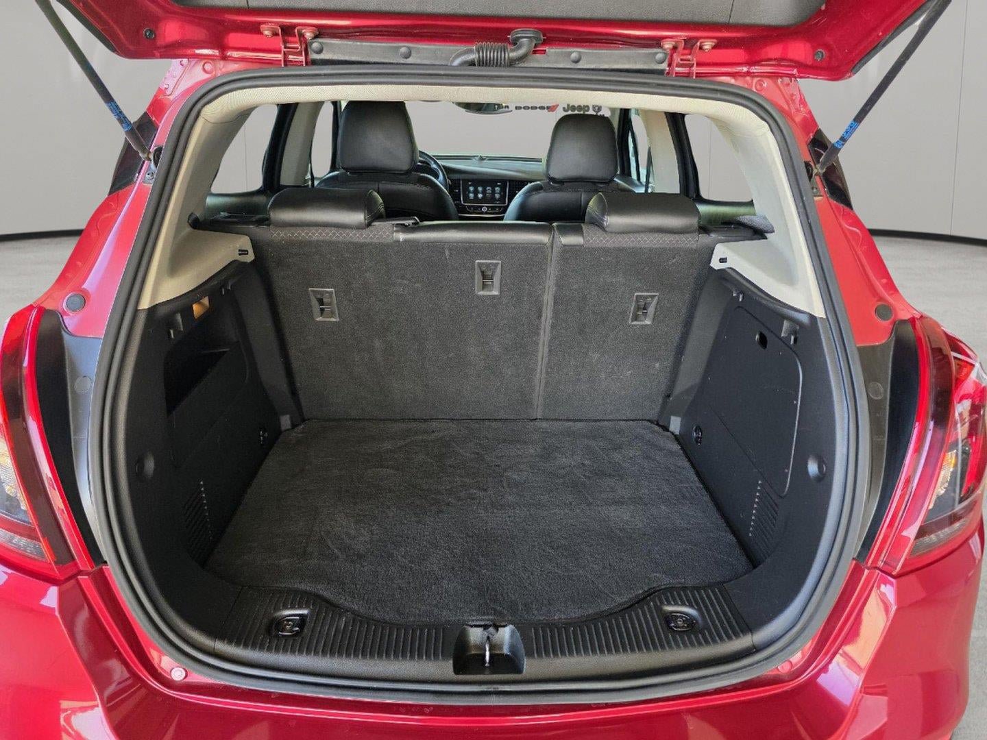 Used 2019 Buick Encore Preferred AWD/4WD image 4