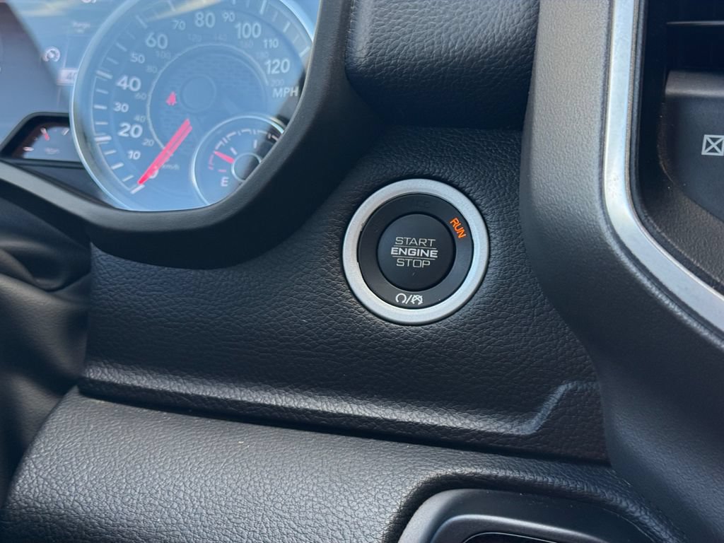 Used 2022 RAM 1500 Big Horn AWD/4WD image 18