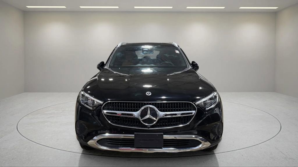 Used 2024 Mercedes-Benz GLC 300 4MATIC image 16