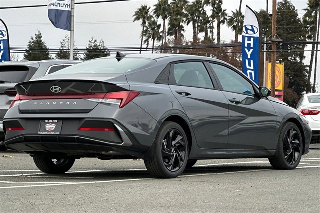 New 2026 Hyundai Elantra Sport image 6