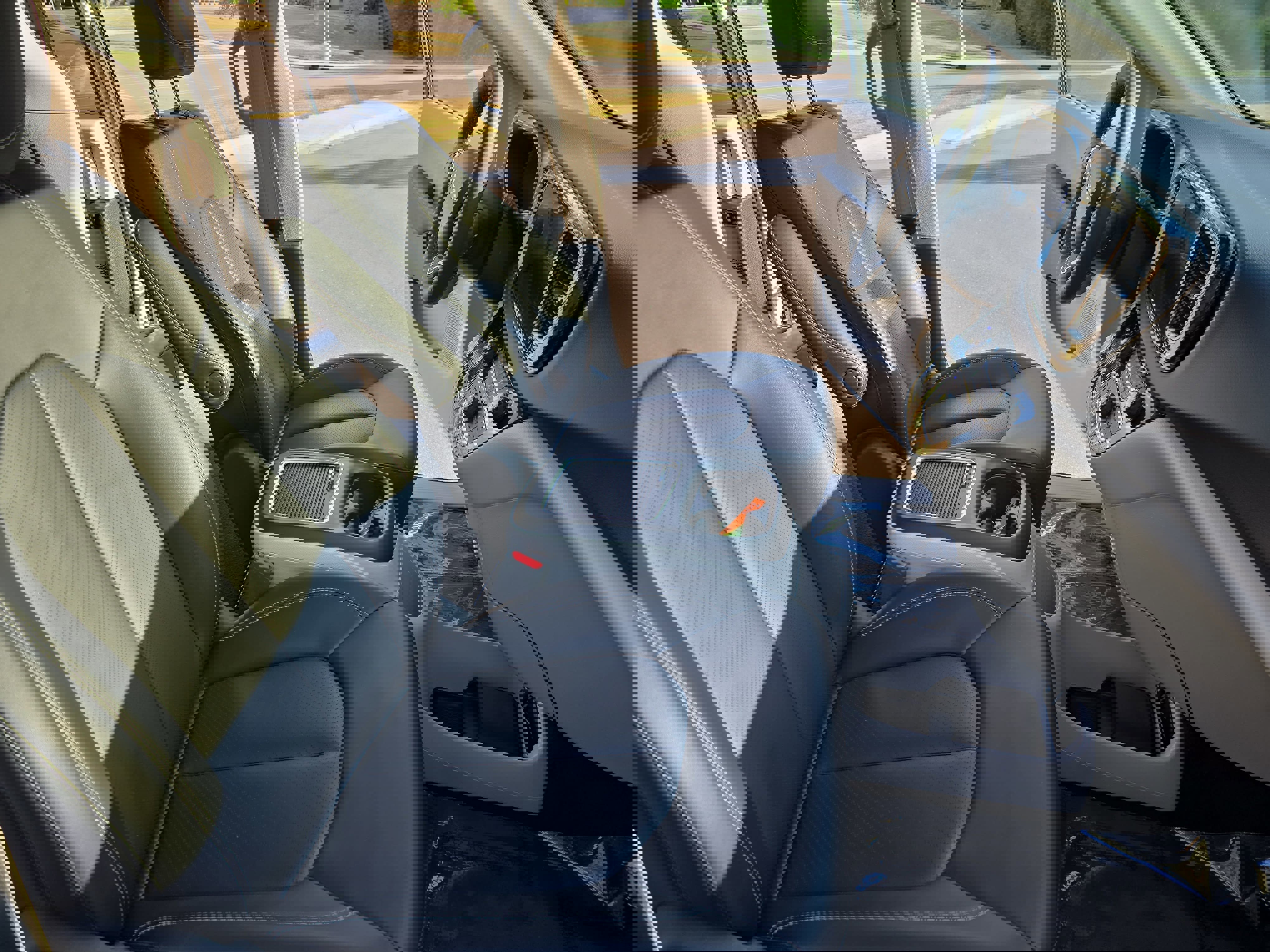 Used 2024 Chrysler Pacifica Touring-L image 10