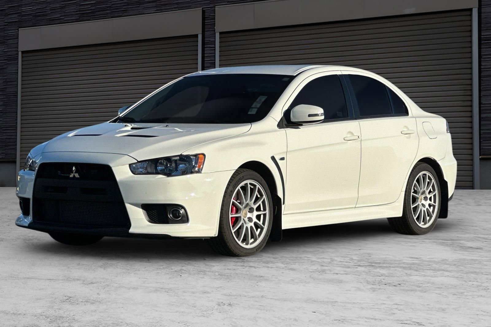 Used 2015 Mitsubishi Lancer Evolution GSR image 9