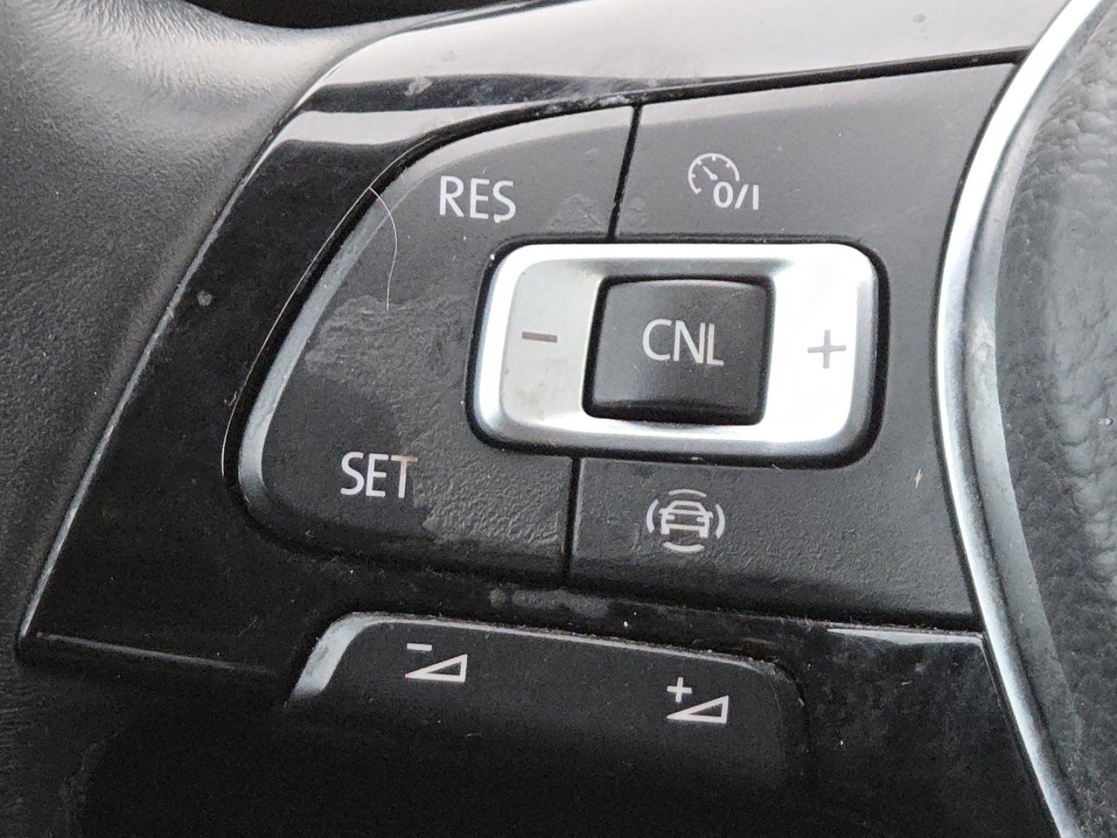 Used 2019 Volkswagen Atlas SE image 9