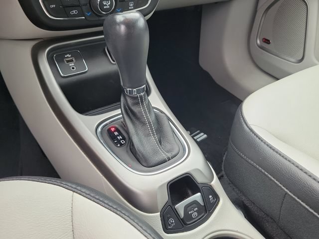 Used 2018 Jeep Compass Latitude w/ Popular Equipment Group FWD image 33