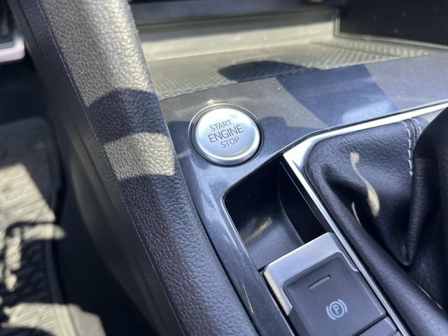 Used 2022 Volkswagen Tiguan SEL R-Line AWD/4WD image 43