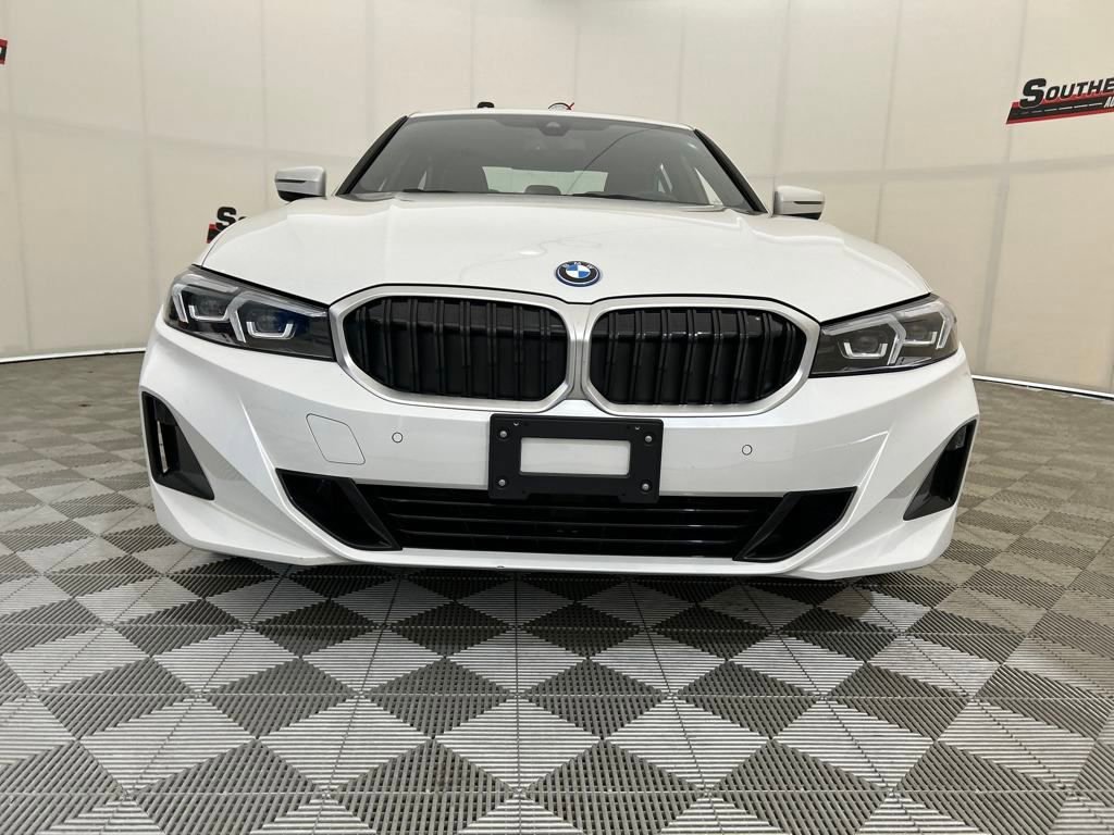 Used 2024 BMW 330e xDrive image 4