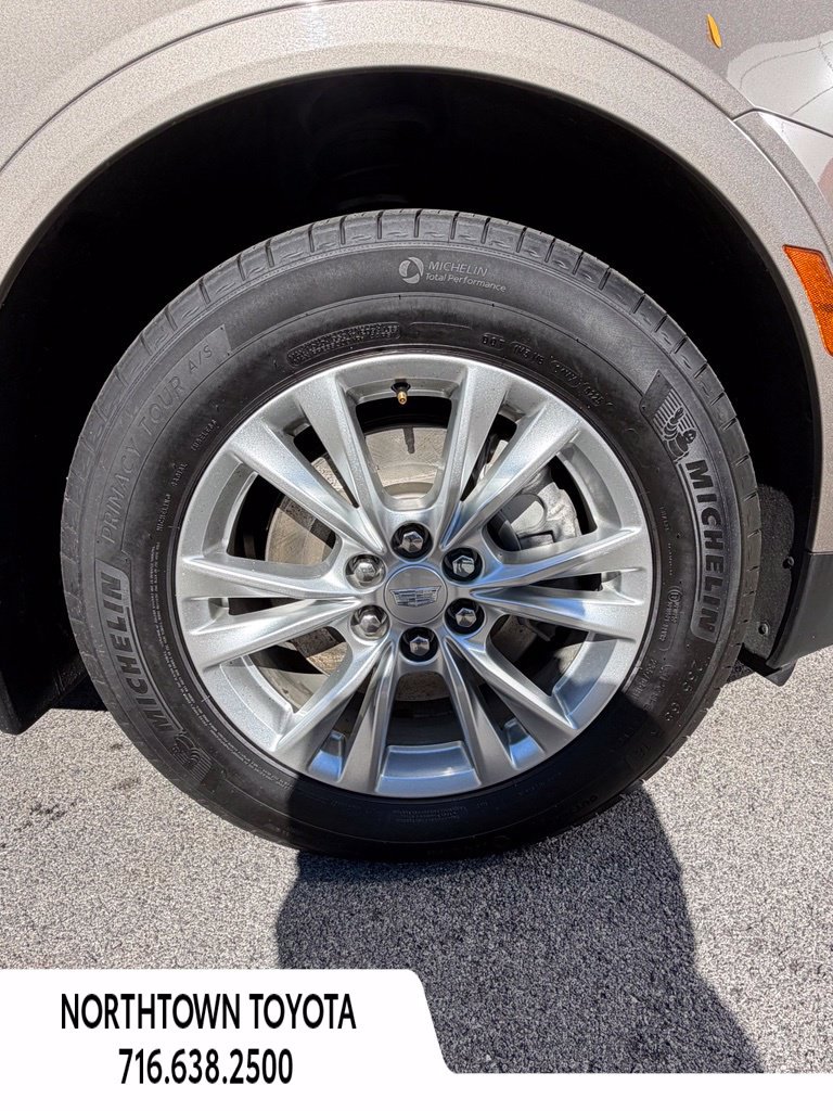 Used 2022 Cadillac XT5 Luxury w/ LPO, Floor Liner Package AWD/4WD image 11