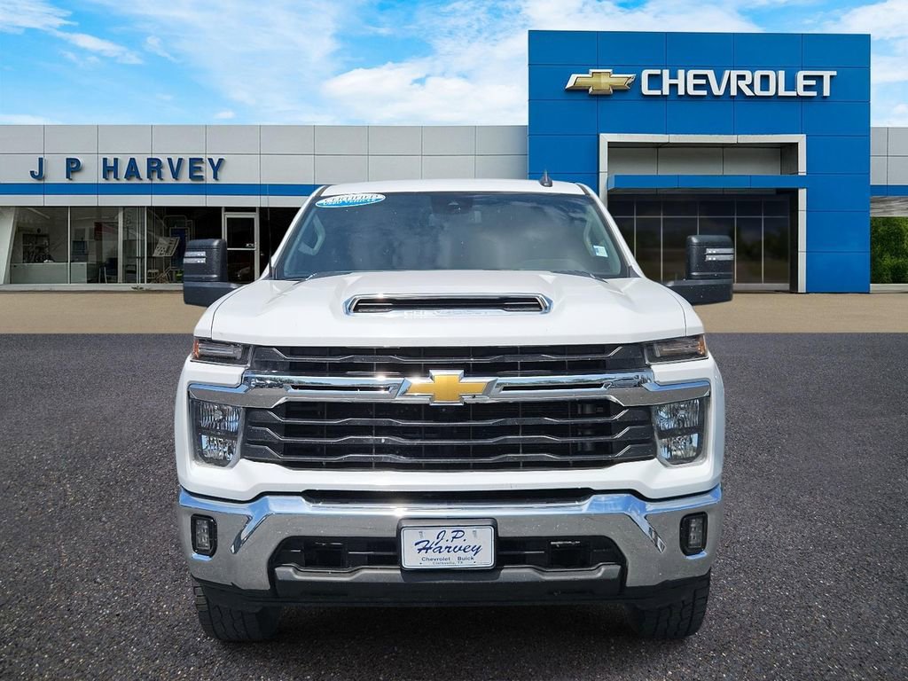 Used 2024 Chevrolet Silverado 2500 LT image 2